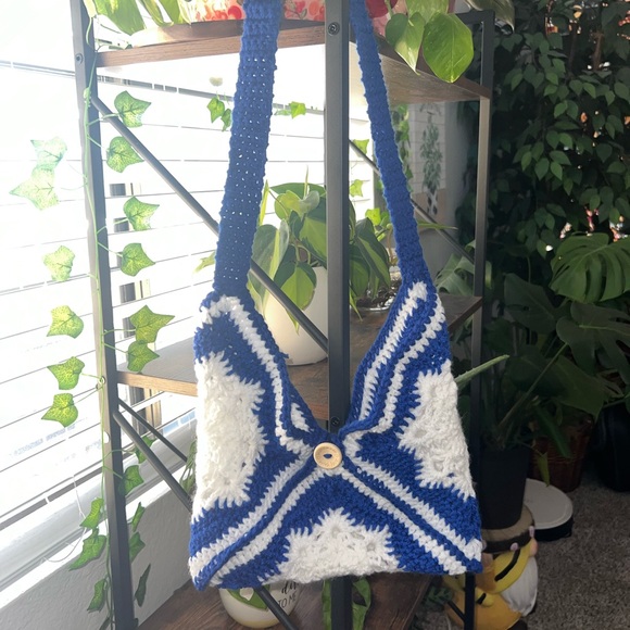 Handmade 💙❄️ blue snowflake shoulder bag - Picture 1 of 8